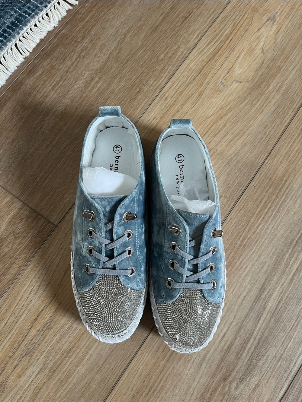 Bernie Mev women’s TW Jodie lace up Sneakers   New with box. Sky velvet color 41
